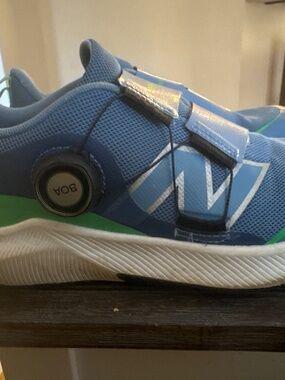 New balance boys shoes with boa